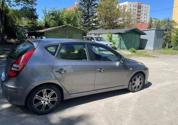 Hyundai I30 cena 25500 przebieg: 129351, rok produkcji 2012 z Gdańsk małe 79